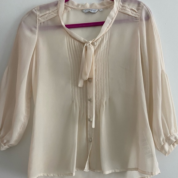 NWOT Cream sheer chiffon blouse with tie detail - Picture 1 of 2